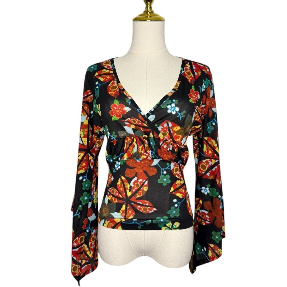 Vintage Hot Kiss Women’s Medium V-Neck Top Flutter Sleeve Floral 90s Y2K